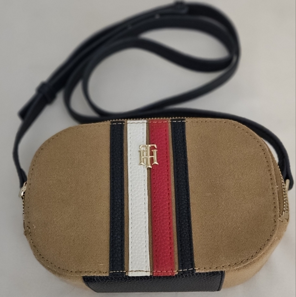 Tommy Hilfiger Element Camera Bag Crossbody Light Brown Leather Embossed Logo